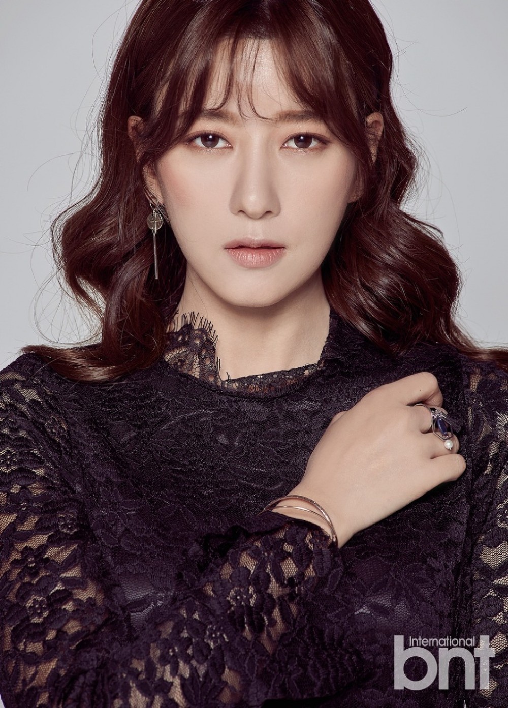 최윤소 비엔티 화보 고화질 사진