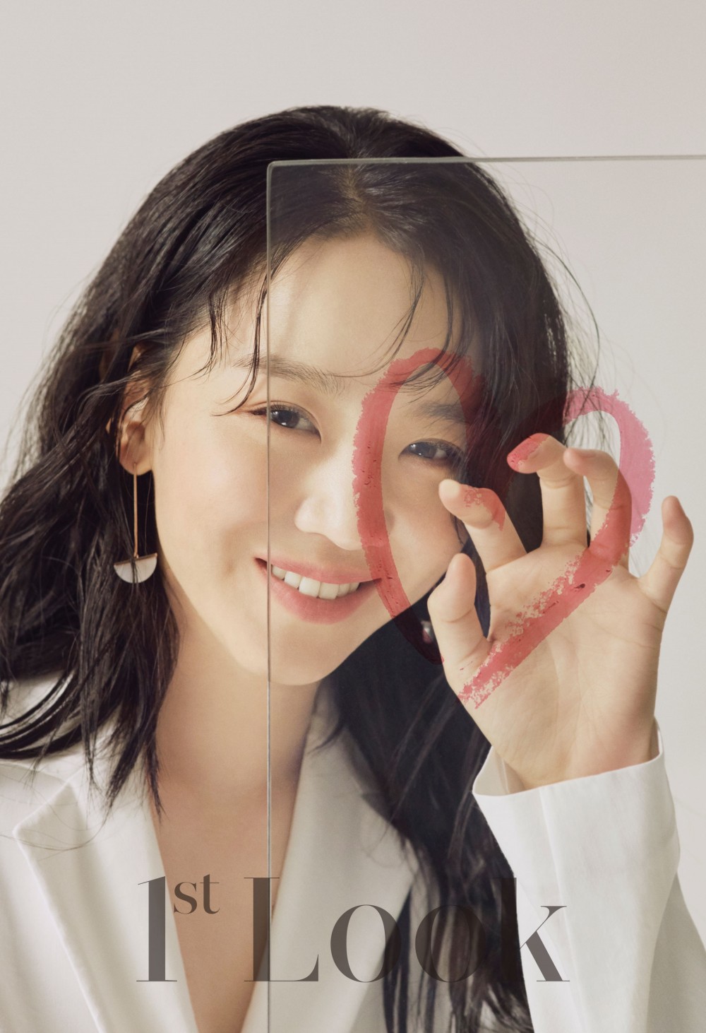 신혜선 퍼스트룩 화보 고화질 사진