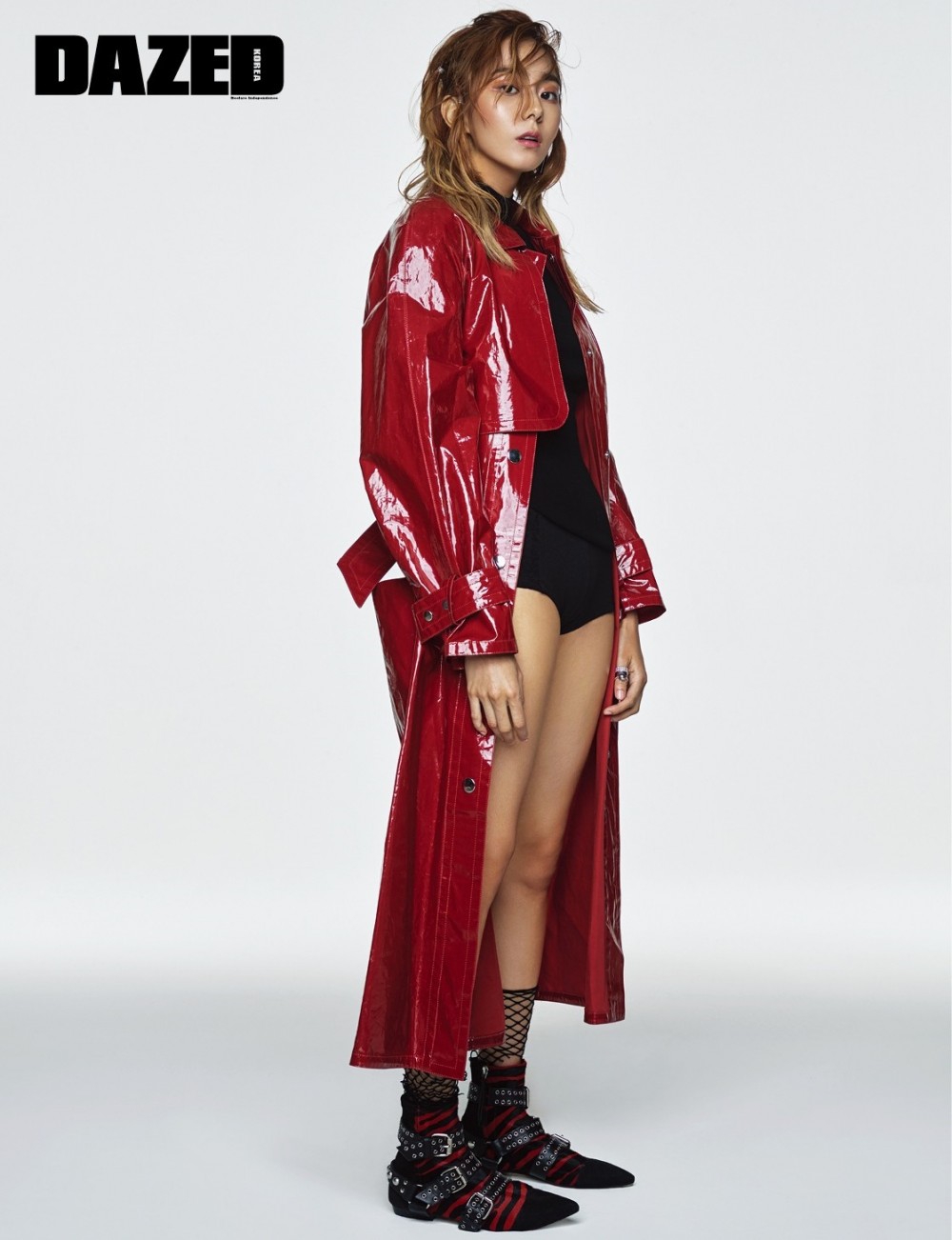 유이 데이즈드 화보 고화질 사진