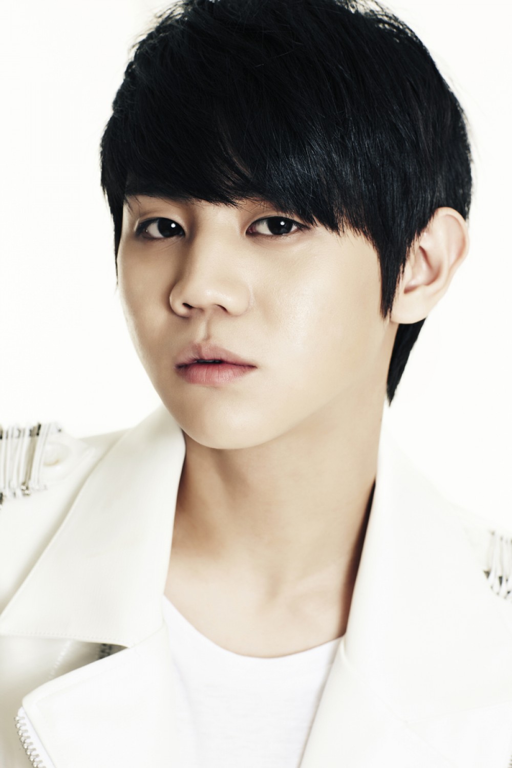 용준형  화보 고화질 사진