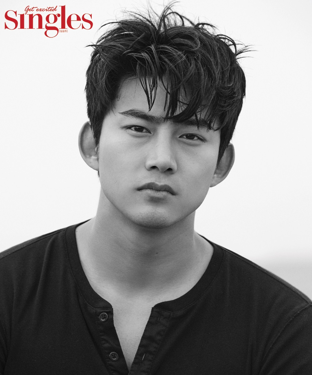 택연 싱글즈 화보 고화질 사진