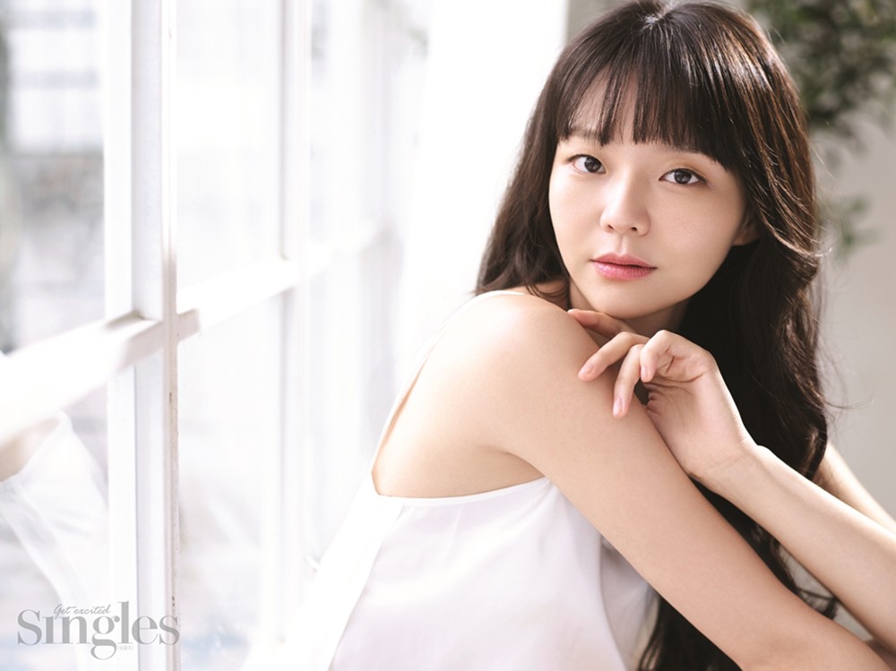 이솜 싱글즈 화보 고화질 사진