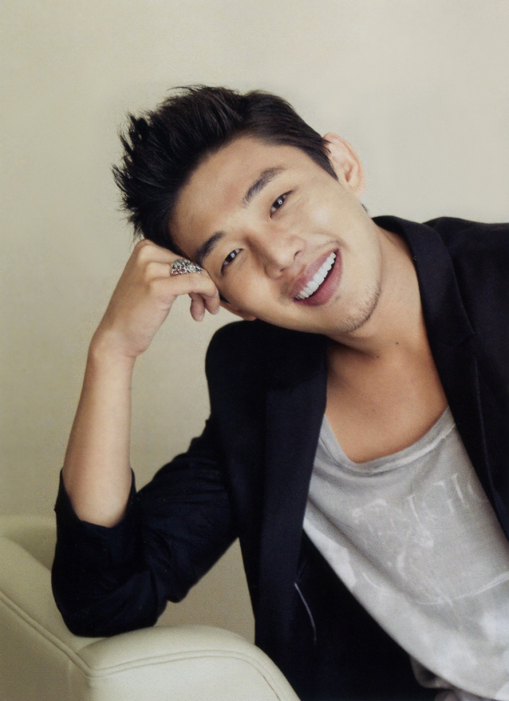 유아인  화보 고화질 사진