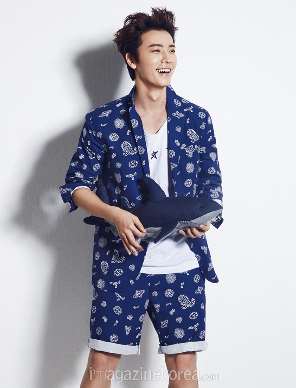 동해  화보 고화질 사진