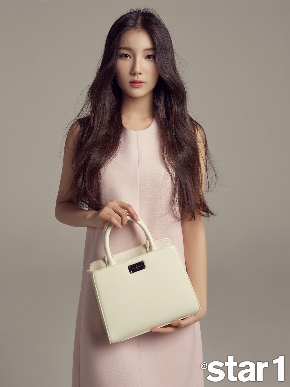 엘리스 앳스타일 화보 고화질 사진