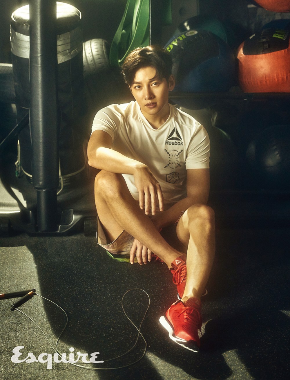 지창욱 에스콰이어 화보 고화질 사진