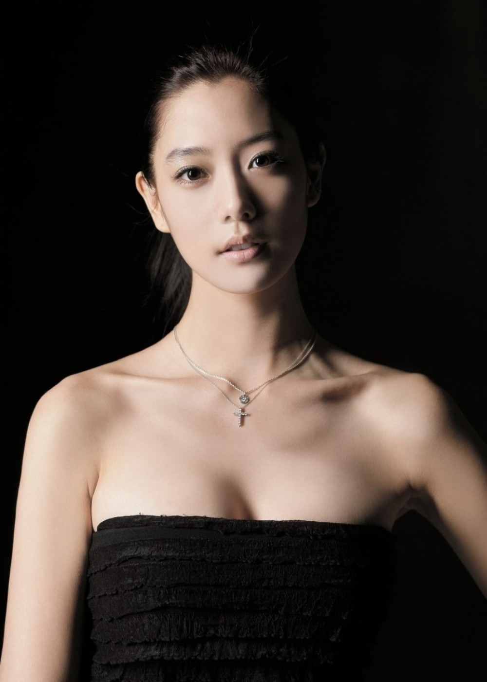 클라라  화보 고화질 사진