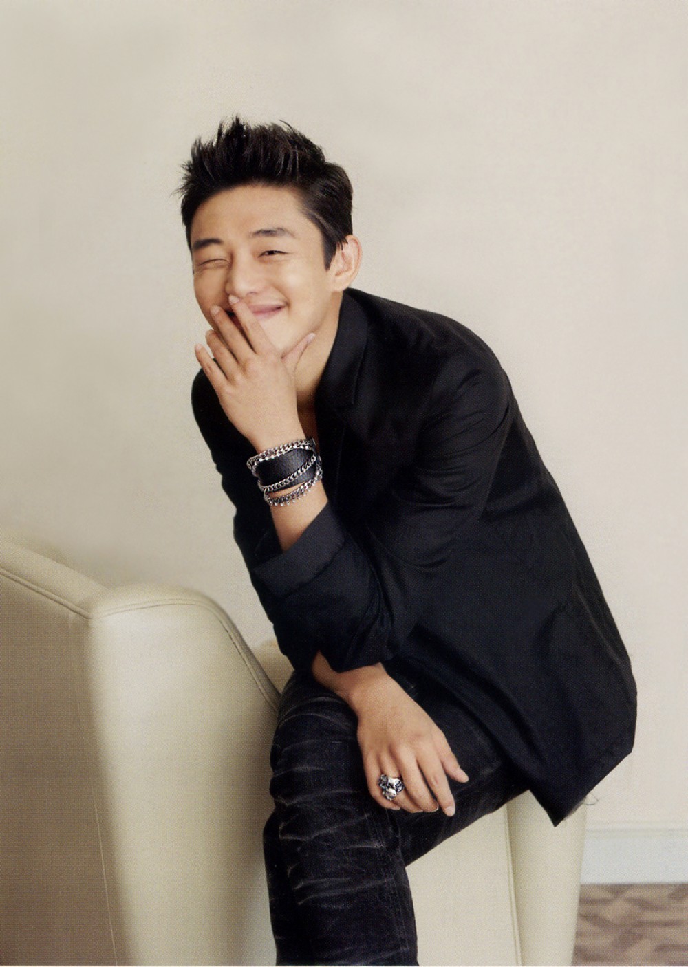 유아인  화보 고화질 사진