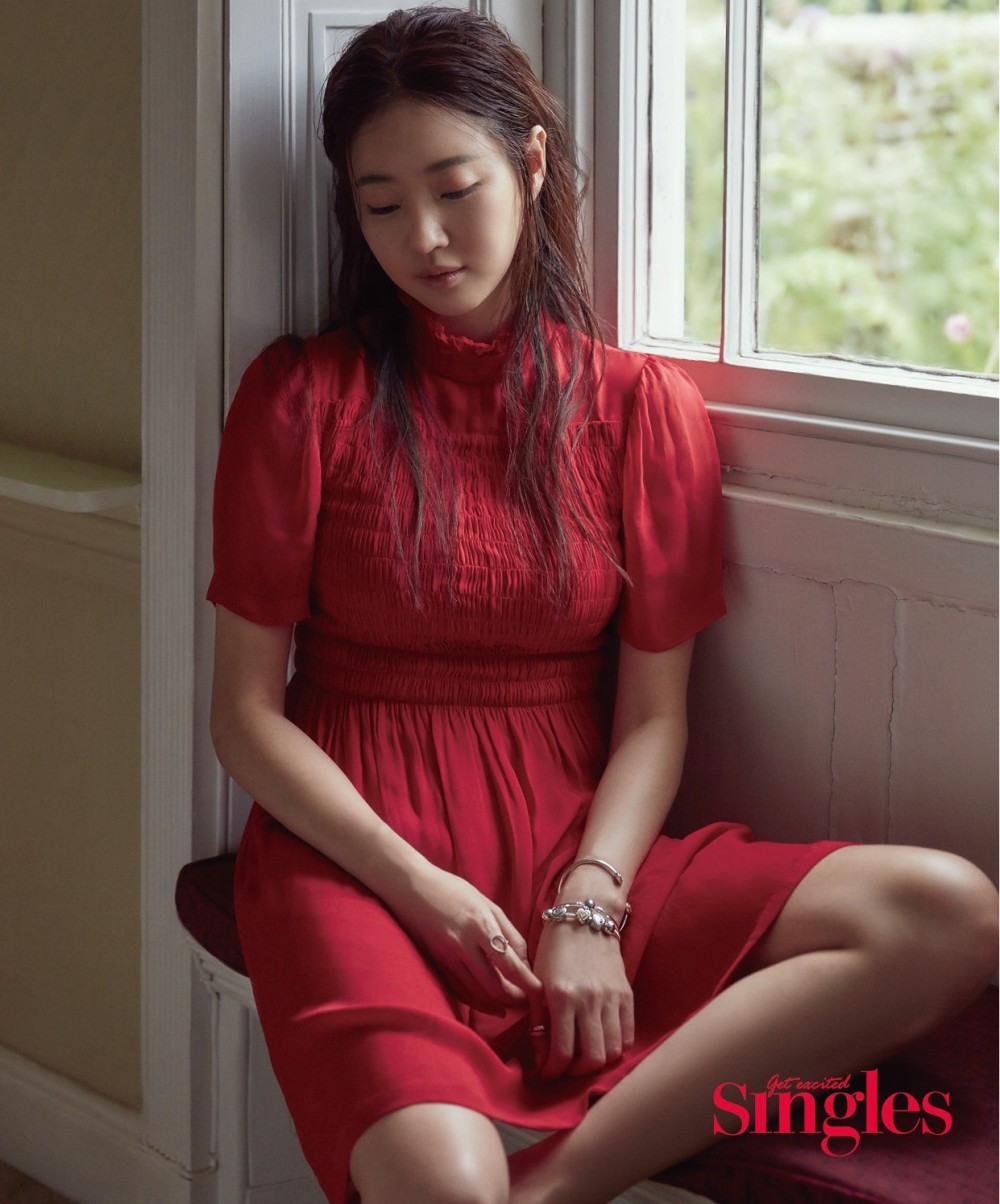 김사랑 싱글즈 화보 고화질 사진