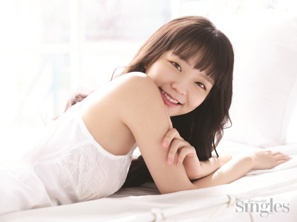 이솜 싱글즈 화보 고화질 사진