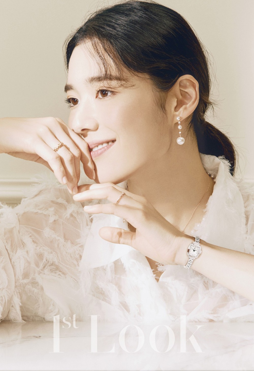 정은채 퍼스트룩 화보 고화질 사진