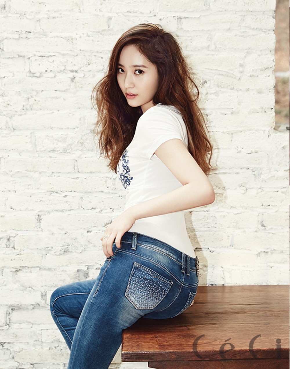 크리스탈  화보 고화질 사진