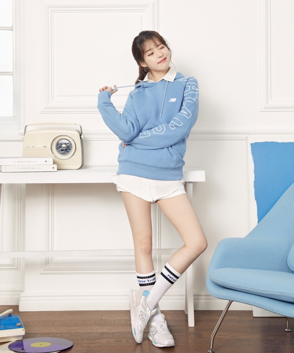 아이유 뉴발란스 화보 고화질 사진