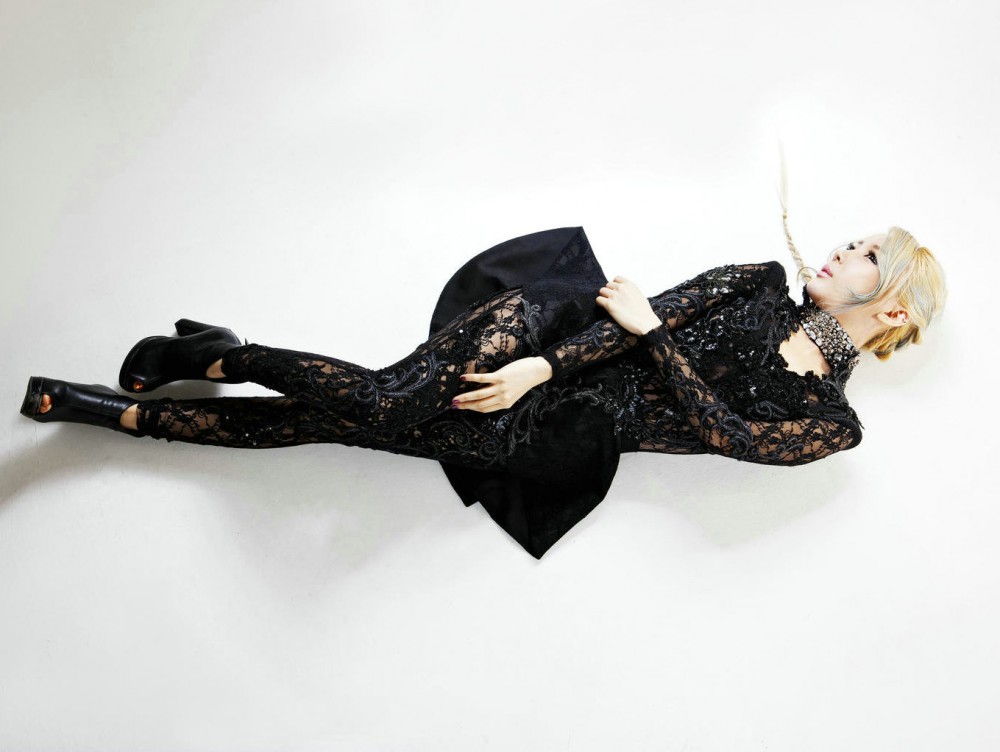 라니아  화보 고화질 사진