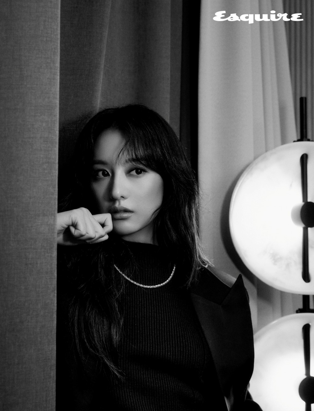 김지원 에스콰이어 화보 고화질 사진