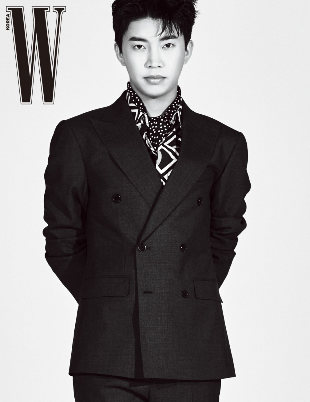 임영웅 더블유 화보 고화질 사진