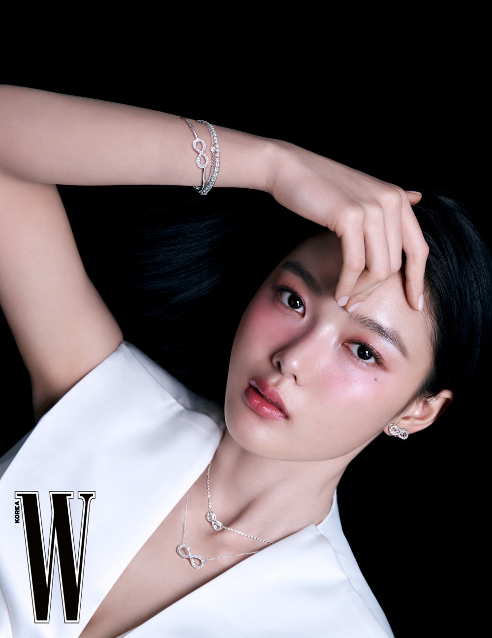 김유정 더블유 화보 고화질 사진