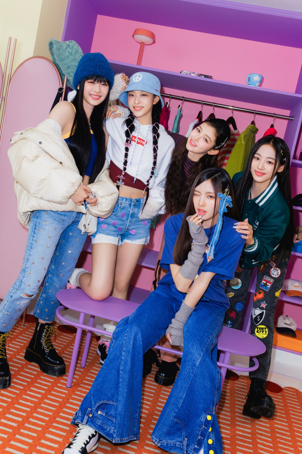 뉴진스 리바이스 화보 고화질 사진