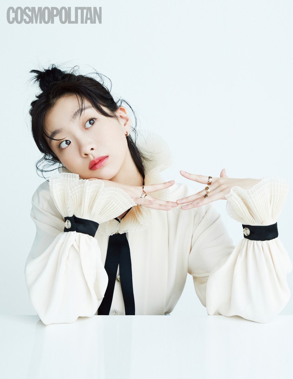 김다미 코스모폴리탄 화보 고화질 사진