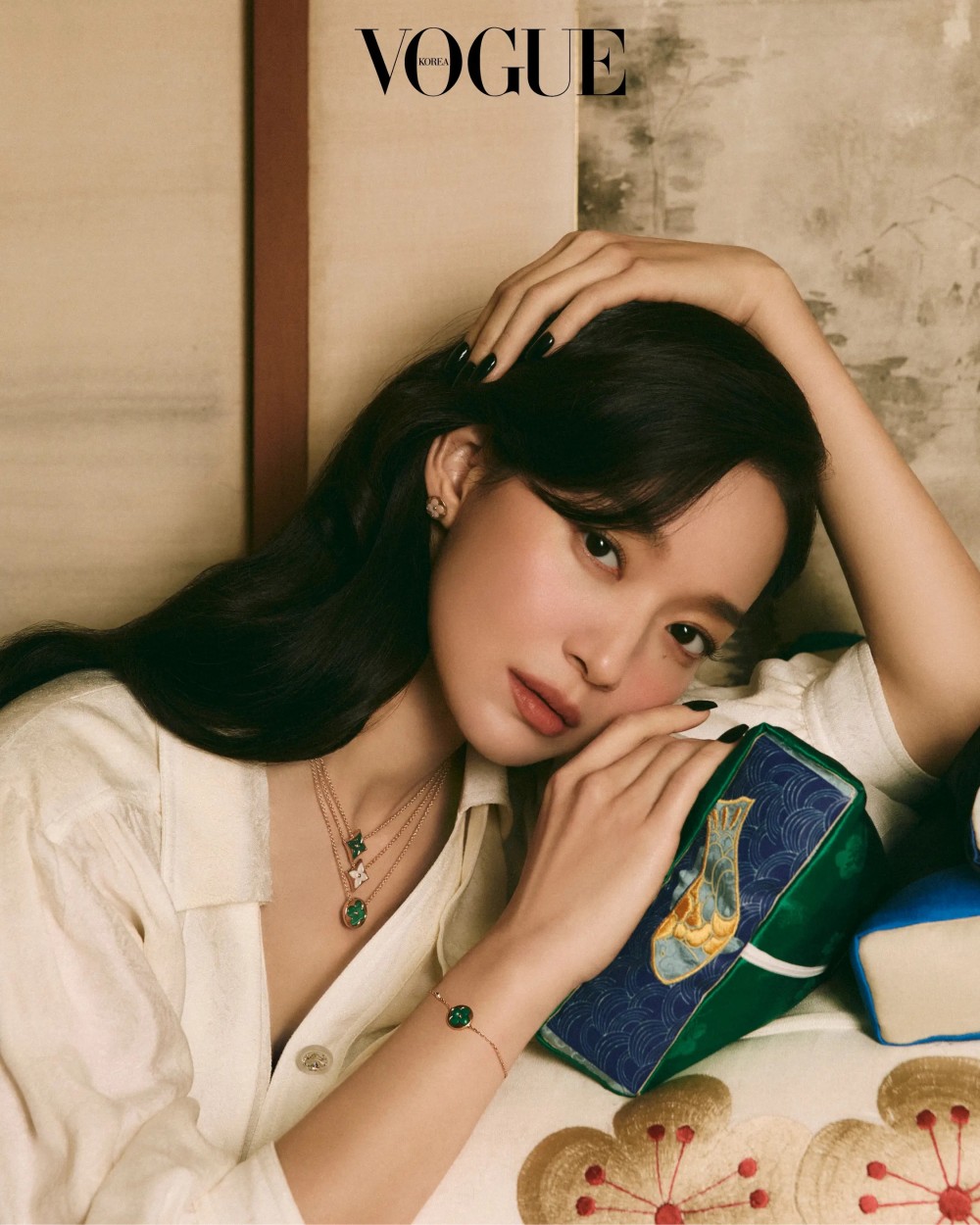 신민아 보그 화보 고화질 사진