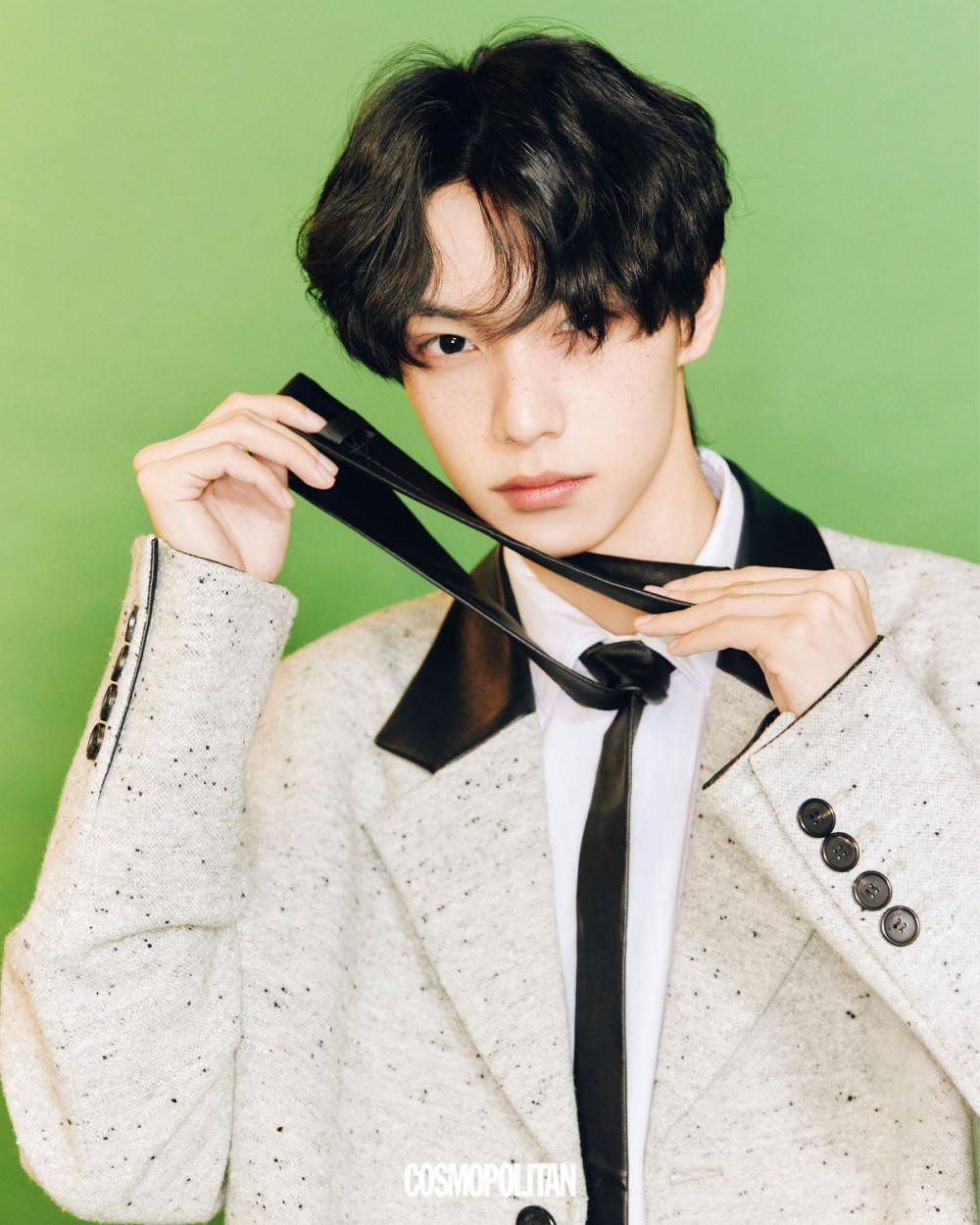 최립우 코스모폴리탄 화보 고화질 사진