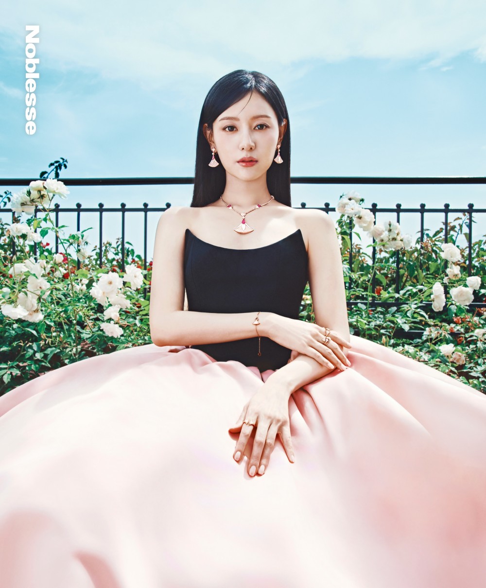 김지원 노블레스 화보 고화질 사진