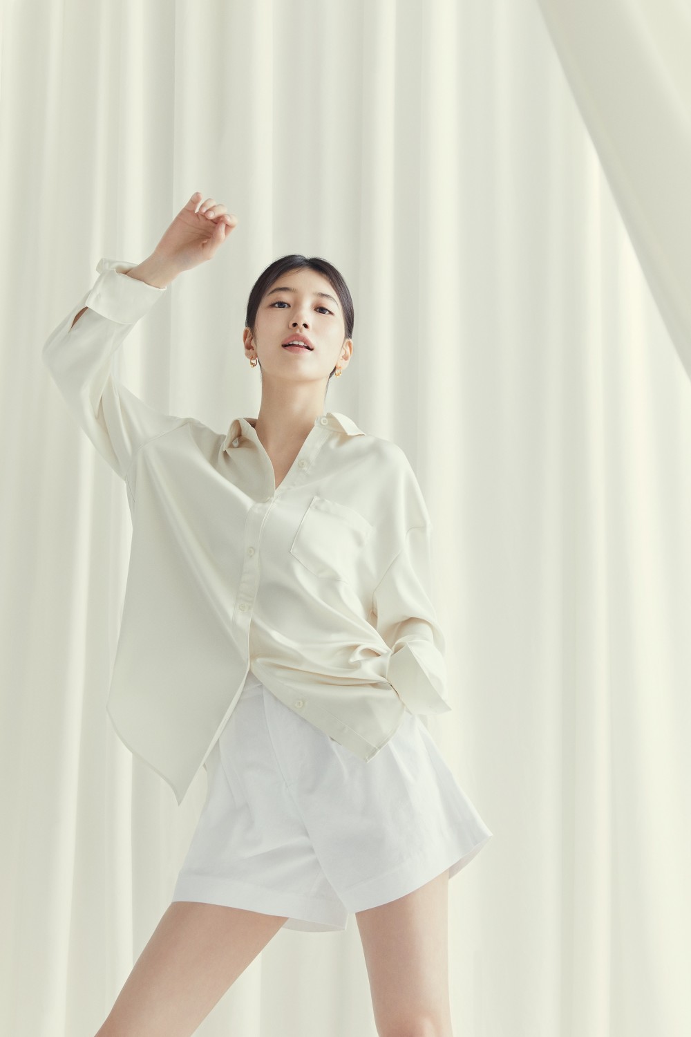 수지 게스 화보 고화질 사진