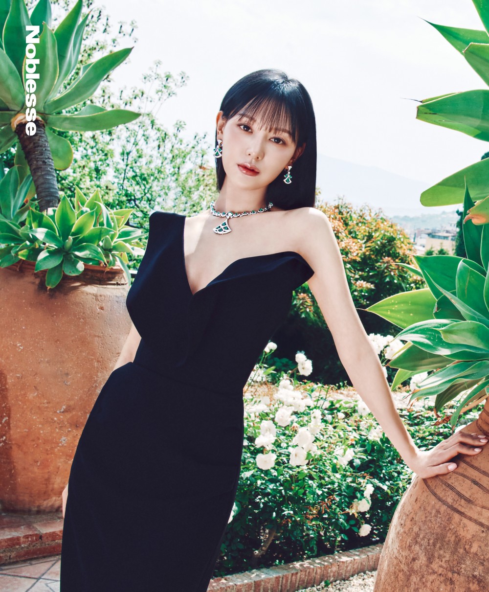 김지원 노블레스 화보 고화질 사진