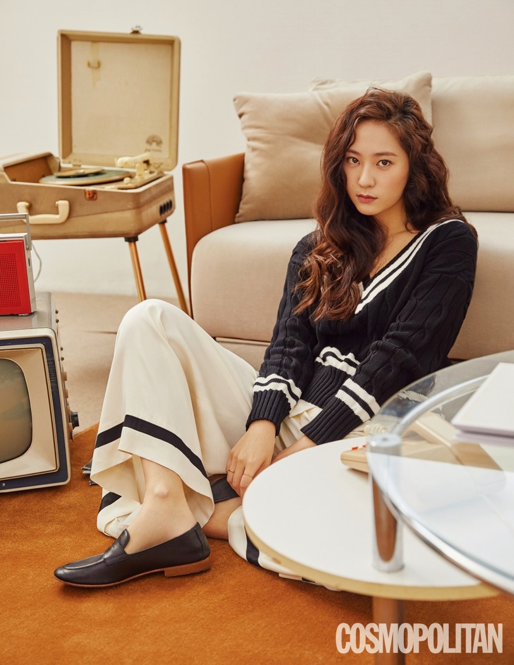 크리스탈 코스모폴리탄 화보 고화질 사진