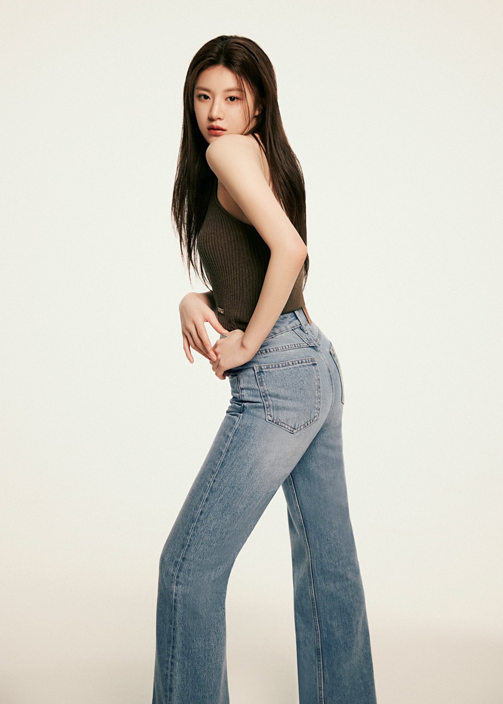 고윤정 마리떼 프랑소와 저버 화보 고화질 사진