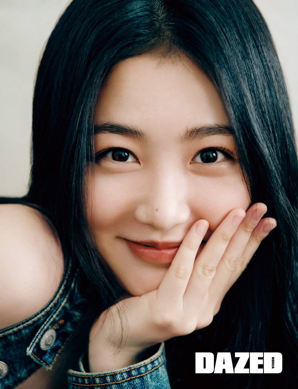 신예은 데이즈드 화보 고화질 사진