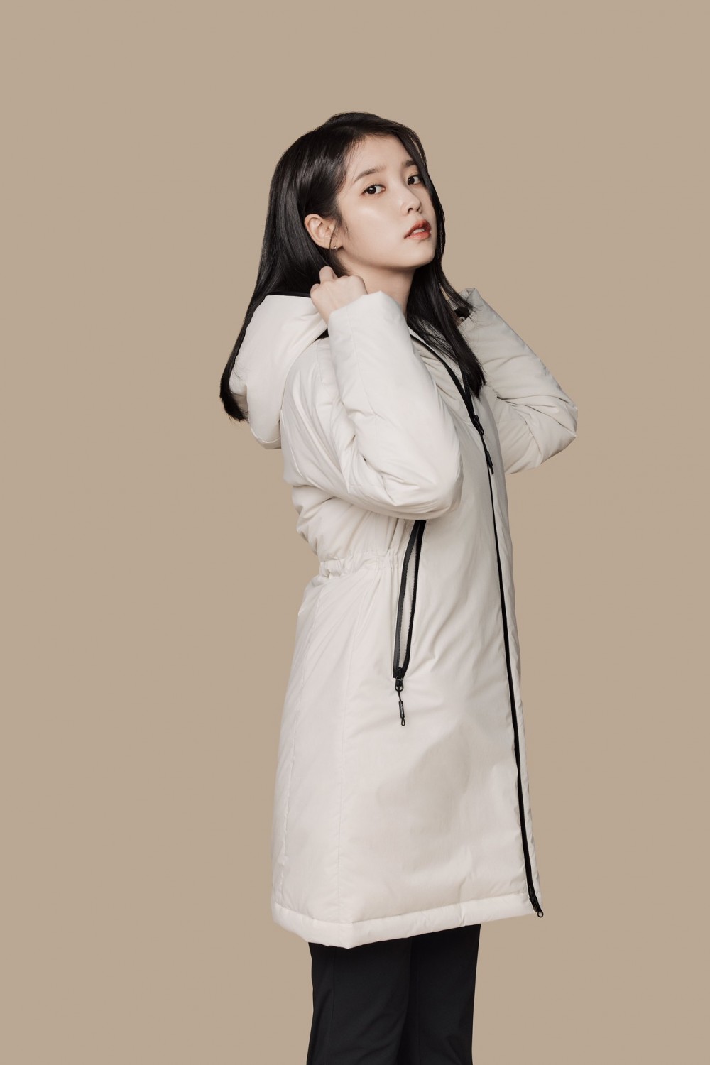 아이유 블랙야크 화보 고화질 사진